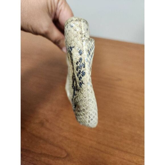 Coach Kristin Embossed Python Snakeskin Wristlet/Clutch. (PF) - Picture 4 of 9